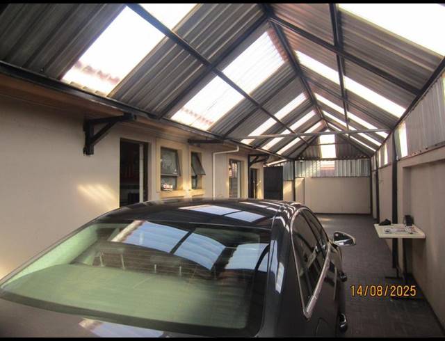 4 BEDROOM HOUSE FOR SALE IN VOSLOORUS